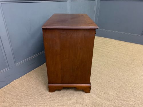 RARE GEORGIAN MAHOGANY BACHELORS CHEST WITH WRITING DRAWER - ADDITIONAL PHOTO 15