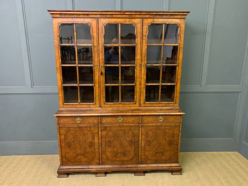 WARING GILLOW BURR WALNUT BOOKCASE - ADDITIONAL PHOTO 1