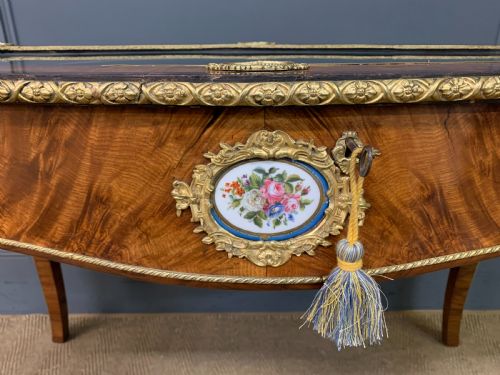 FINE 19TH CENTURY BIJOUTERIE TABLE - ADDITIONAL PHOTO 5