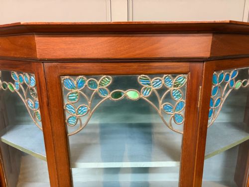 ARTS AND CRAFTS MAHOGANY DISPLAY CABINET - ADDITIONAL PHOTO 6