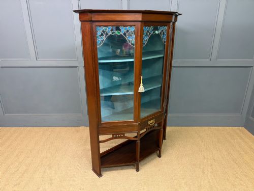 ARTS AND CRAFTS MAHOGANY DISPLAY CABINET - ADDITIONAL PHOTO 10