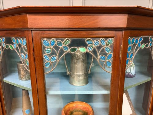 ARTS AND CRAFTS MAHOGANY DISPLAY CABINET - ADDITIONAL PHOTO 14