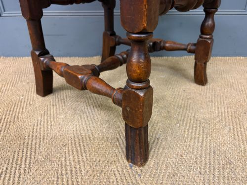 SET OF 3 CAROLEAN STYLE CHAIRS - ADDITIONAL PHOTO 10