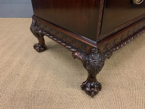 LARGE MAHOGANY CHIPPENDALE STYLE CHEST - ADDITIONAL PHOTO 12