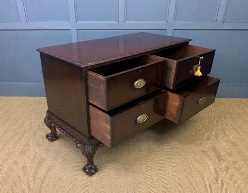 LARGE MAHOGANY CHIPPENDALE STYLE CHEST - ADDITIONAL PHOTO 14