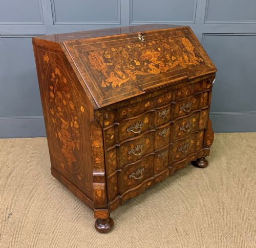 18TH CENTURY DUTCH MARQUETRY WALNUT BUREAU - ADDITIONAL PHOTO 13