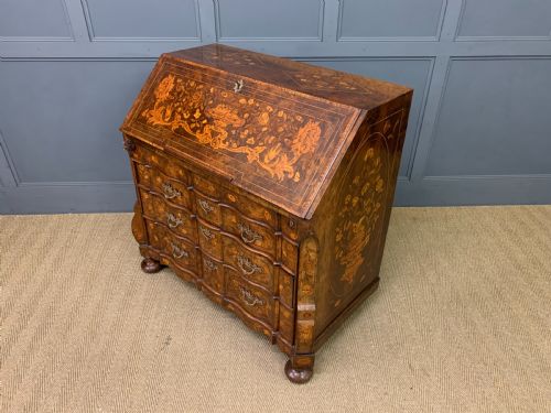 18TH CENTURY DUTCH MARQUETRY WALNUT BUREAU - ADDITIONAL PHOTO 17