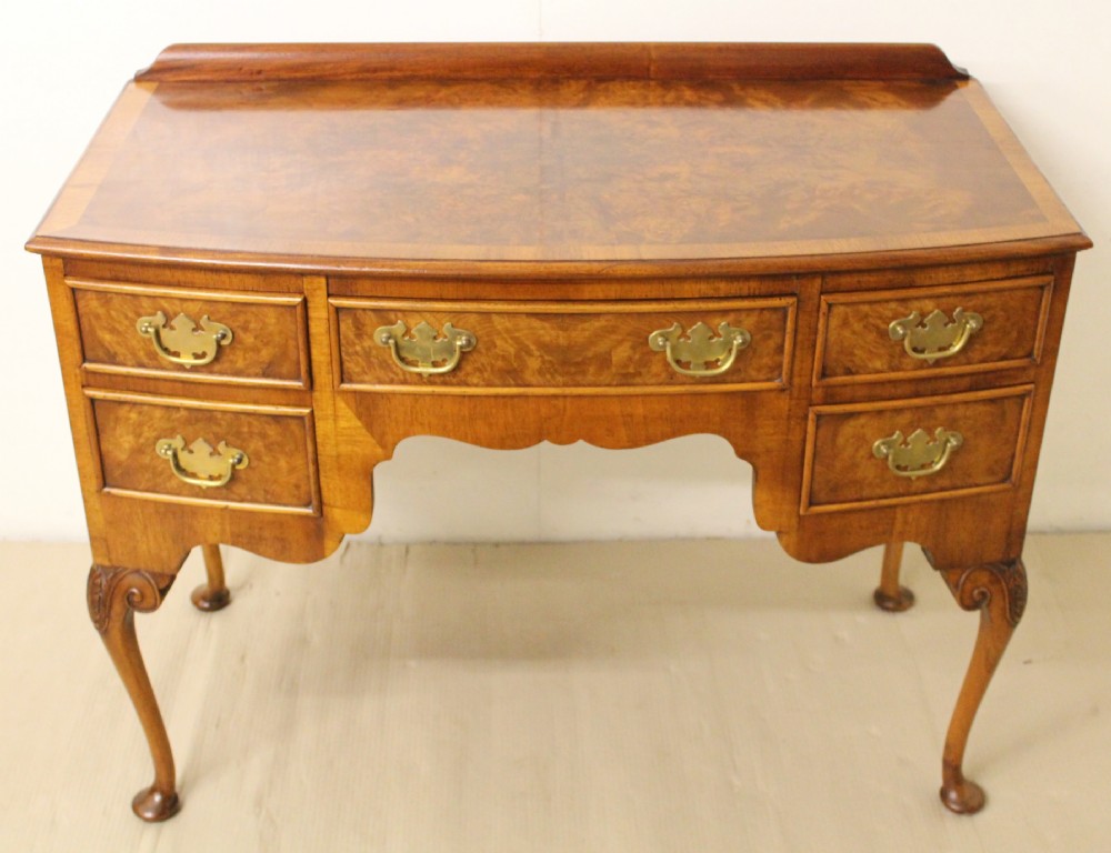 Bow Fronted Burr Walnut Dressing Table