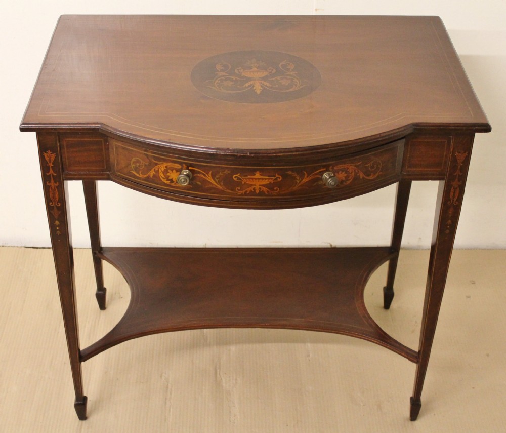 Pretty Inlaid Mahogany Side Table