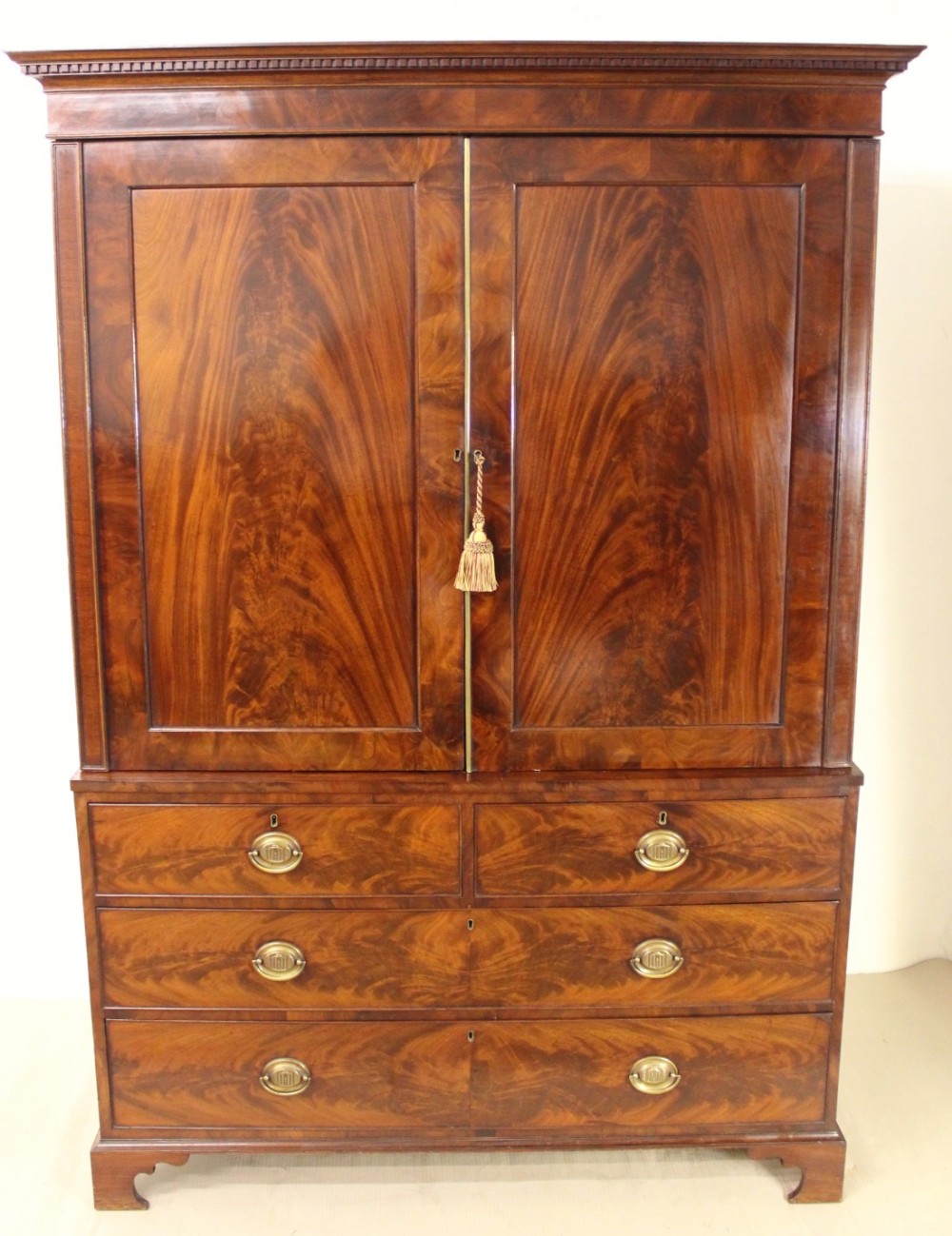 Flame Mahogany George IV Linen Press