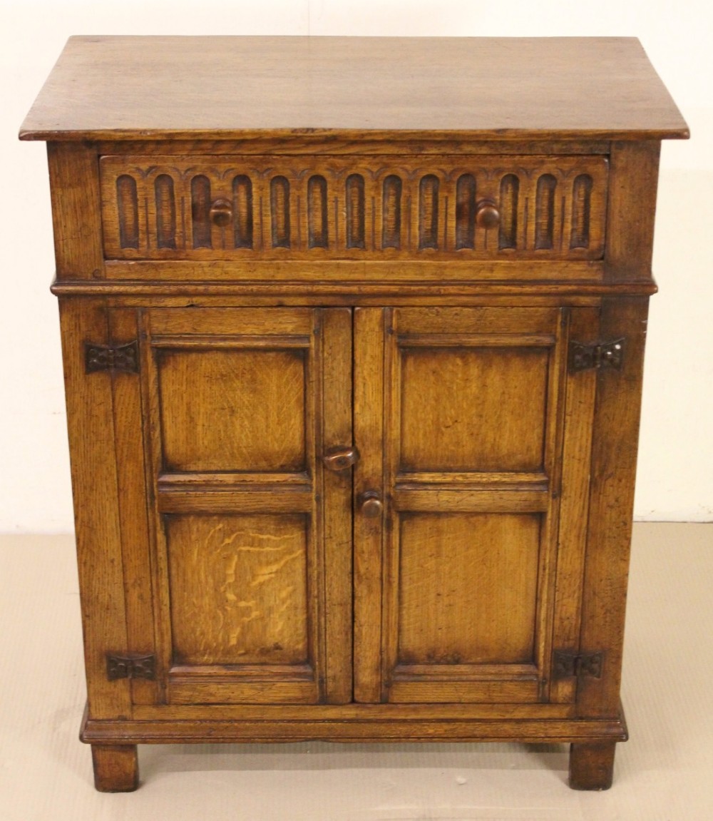Ipswich Oak 2 Door Cupboard 