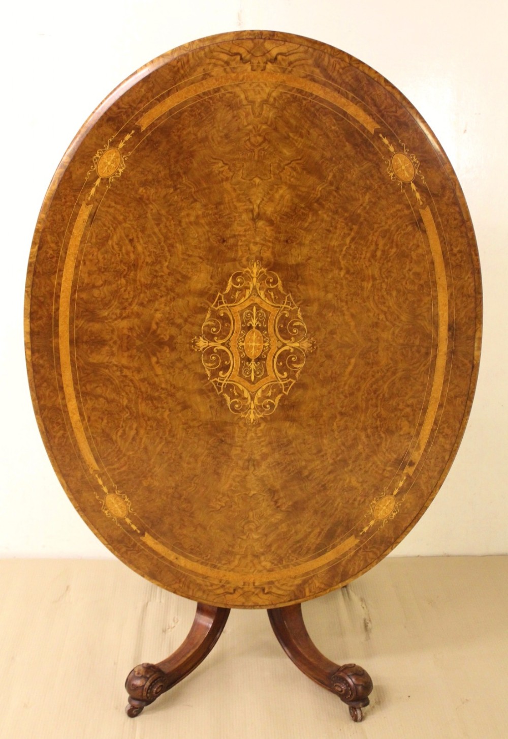 Victorian Inlaid Burr Walnut Loo Table