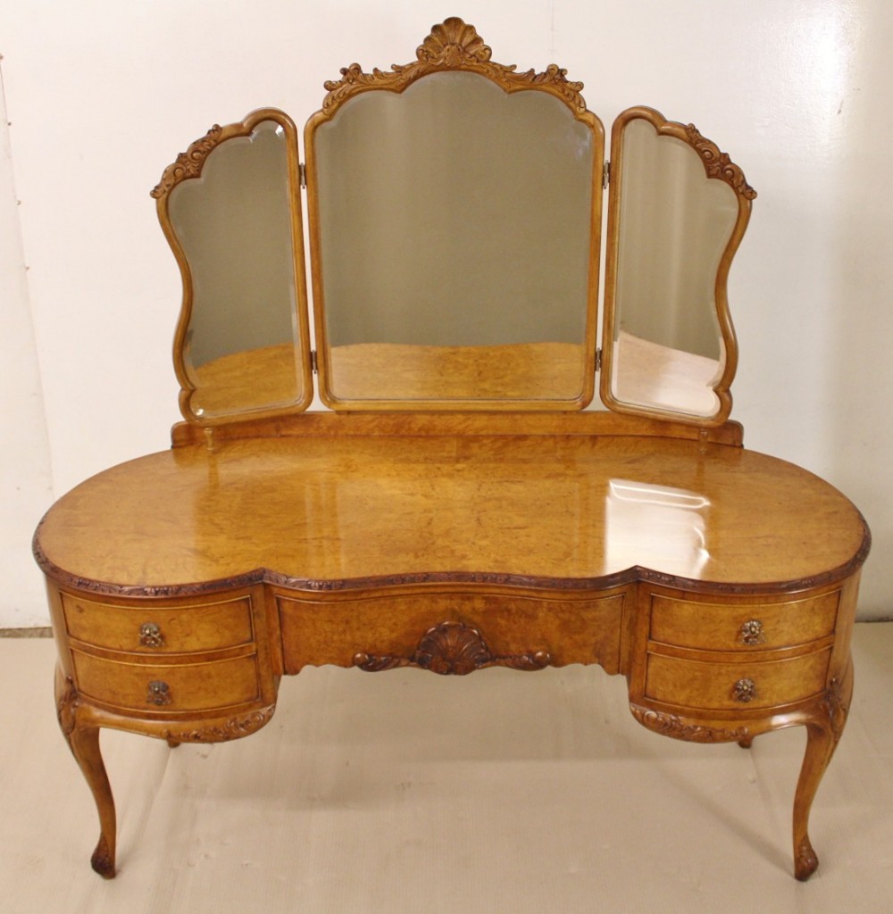 Burr Walnut Kidney Shaped Dressing Table