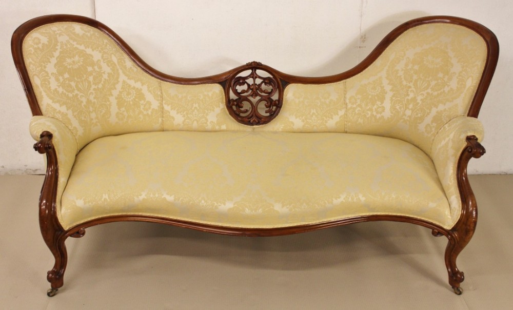 Victorian Walnut Showood Settee