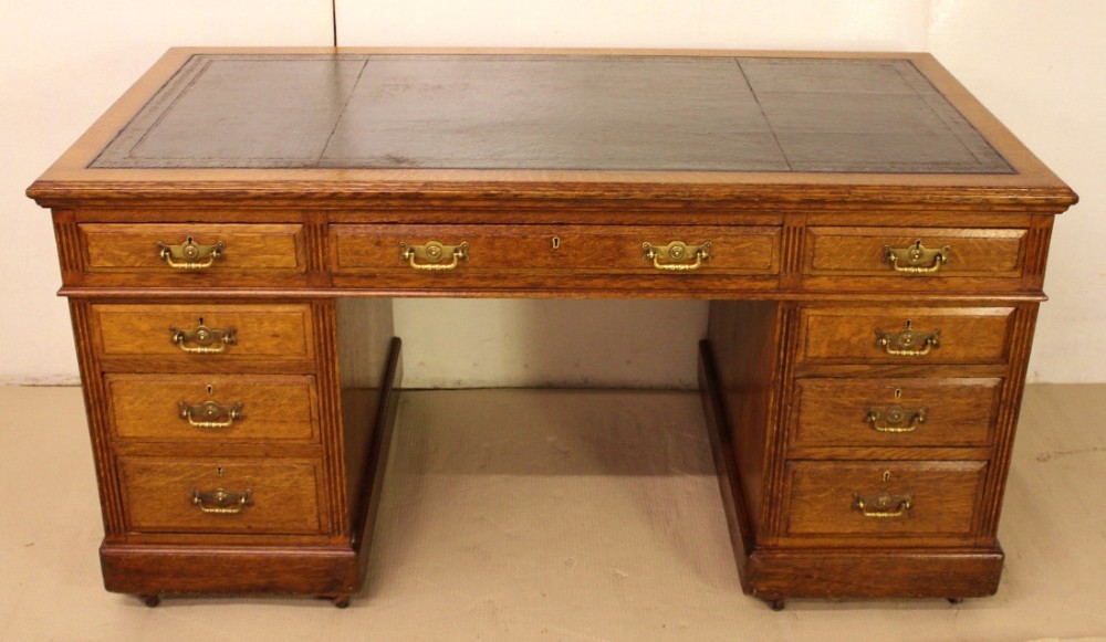 Victorian Golden Oak Pedestal Desk