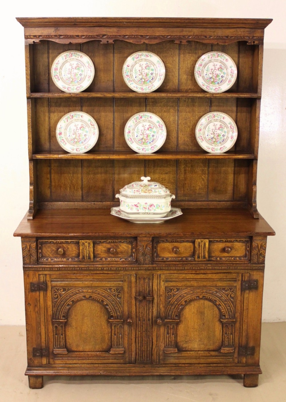 Ipswich Oak Dresser