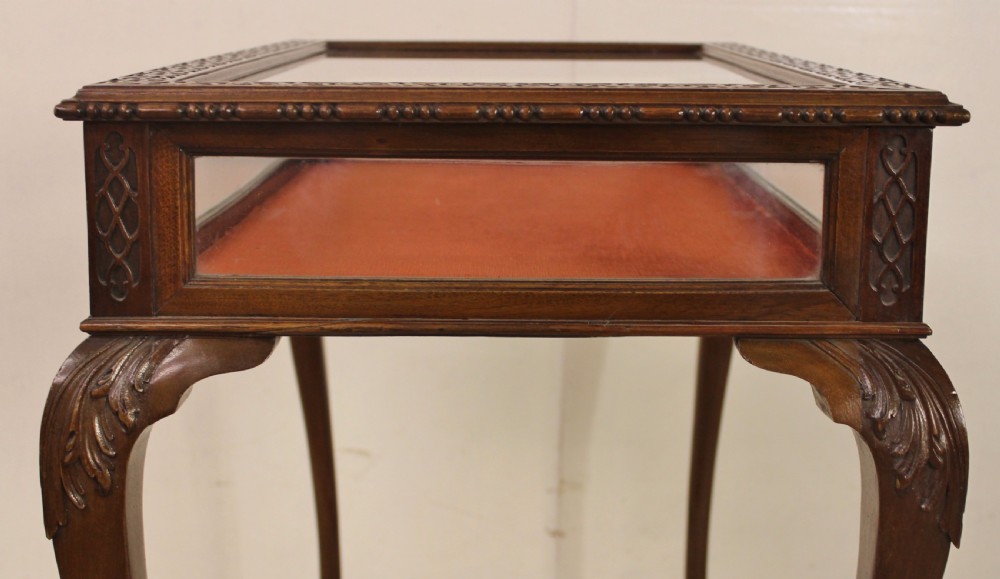 Mahogany Bijouterie Table View V