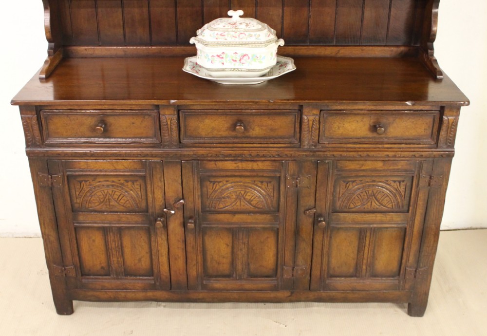 Ipswich Oak Dresser View XII