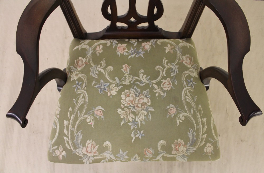 Set of 6 Chippendale Style Mahogany Dining Chairs View V