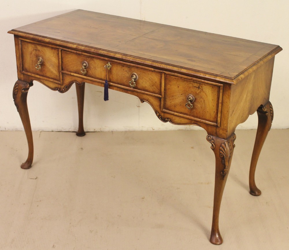Queen Anne Style Burr Walnut Side Table