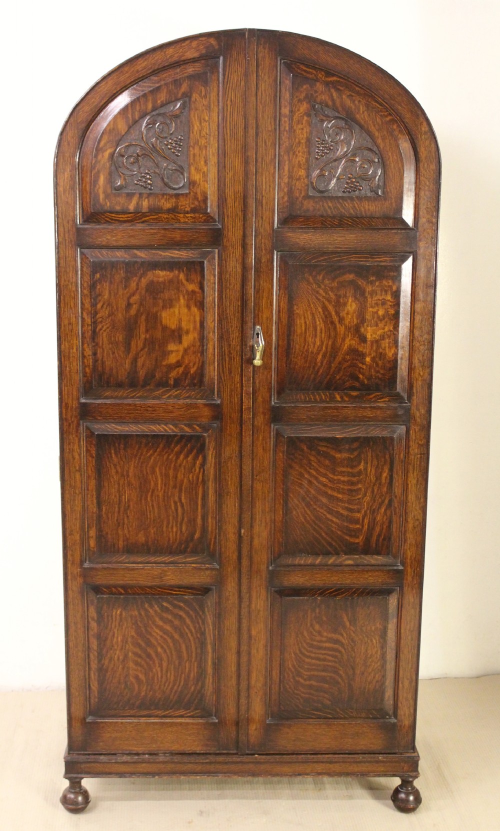 Dome Topped Oak Wardrobe