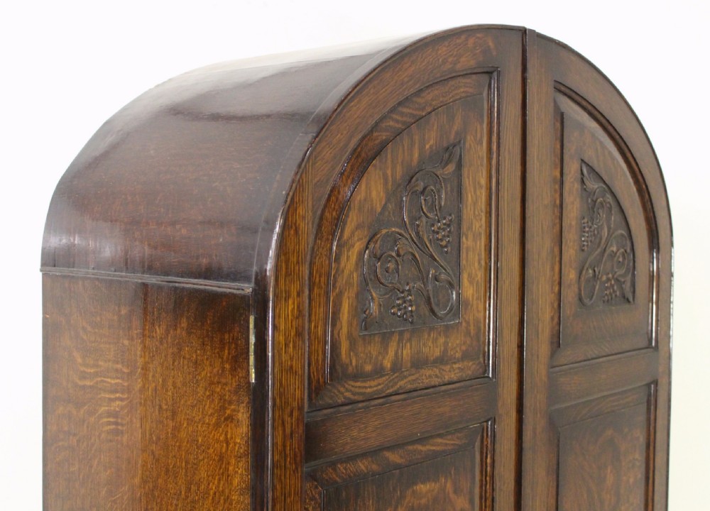 Dome Topped Oak Wardrobe View VIII