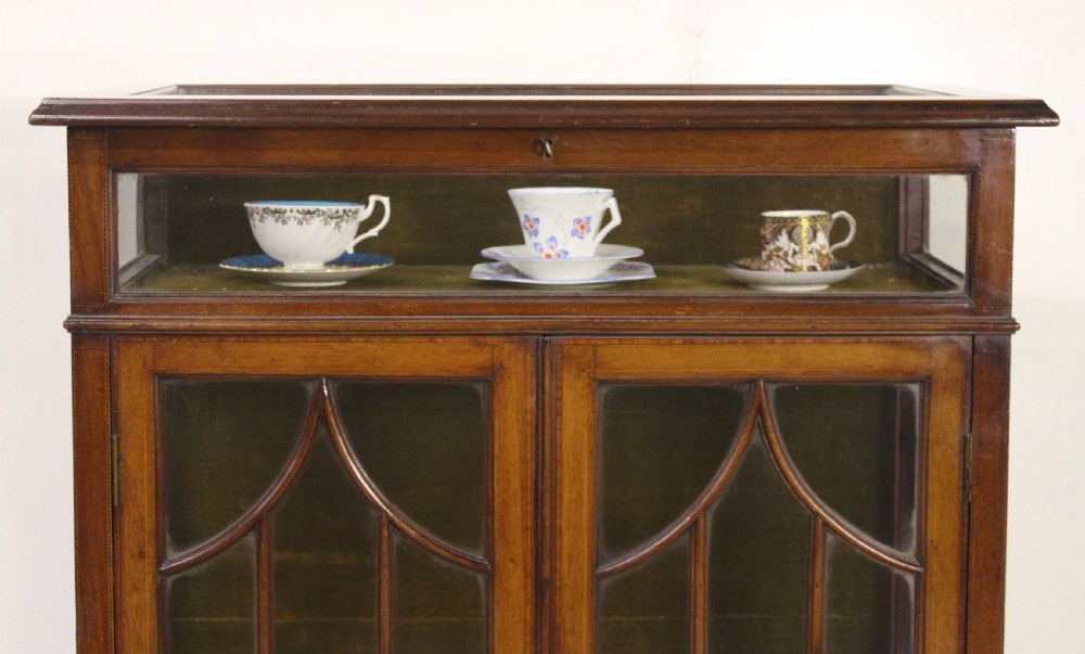 Edwardian Inlaid Mahogany Bijouterie Table and Cabinet View IX