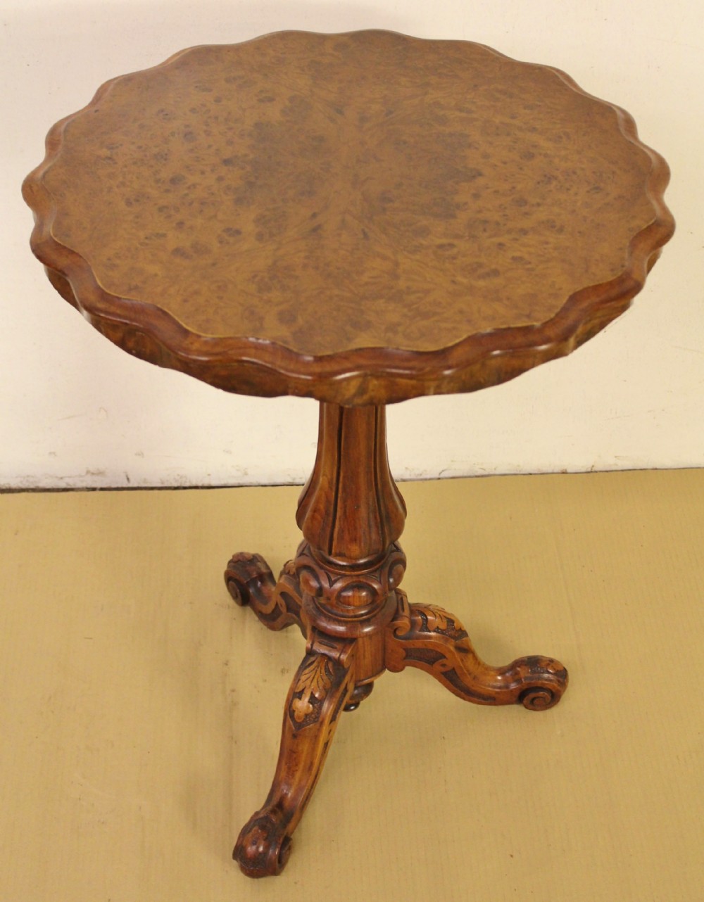Victorian Burr Walnut Tripod Table