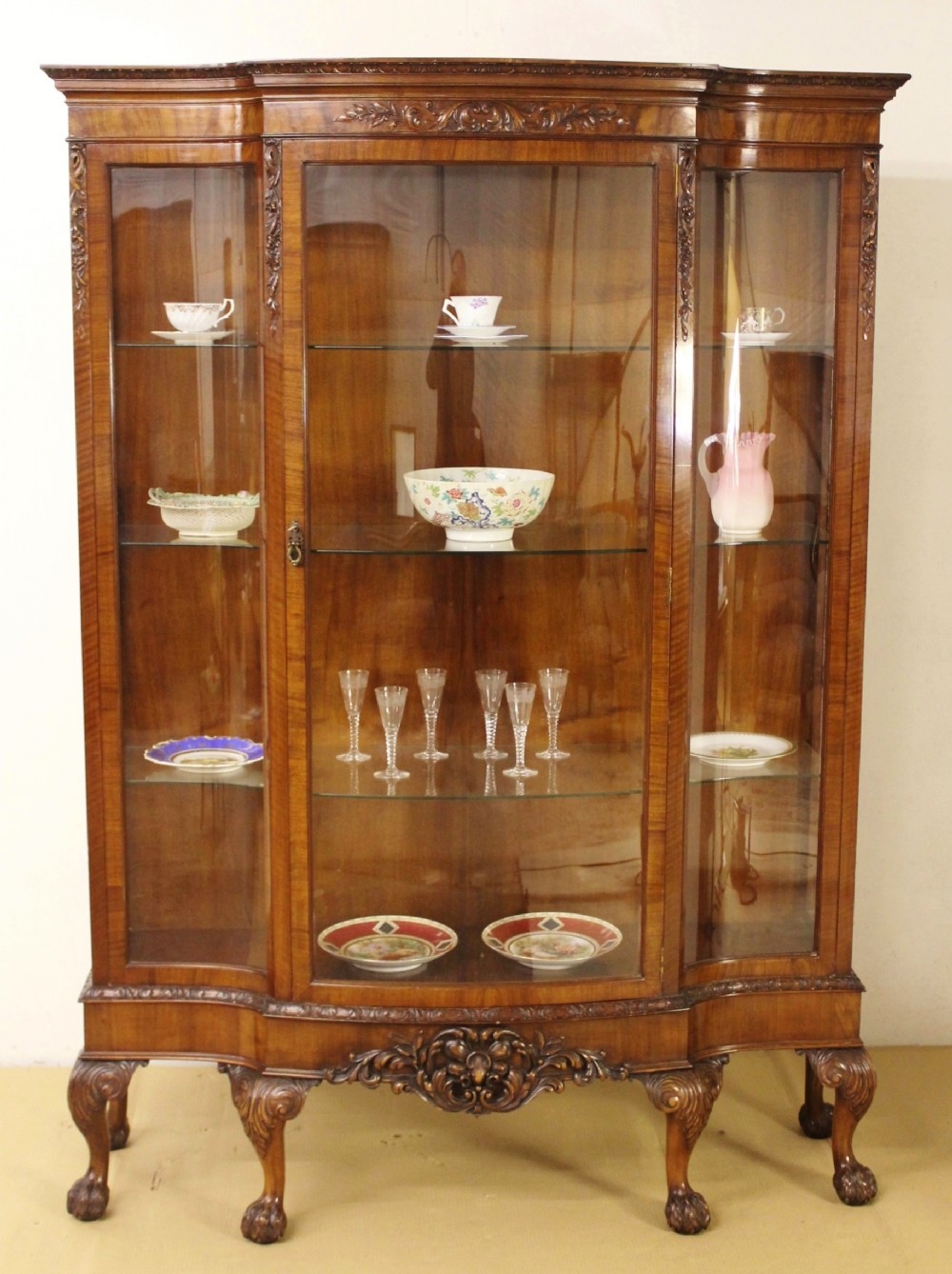 Waring Gillow Walnut Display Cabinet 521223 Sellingantiques