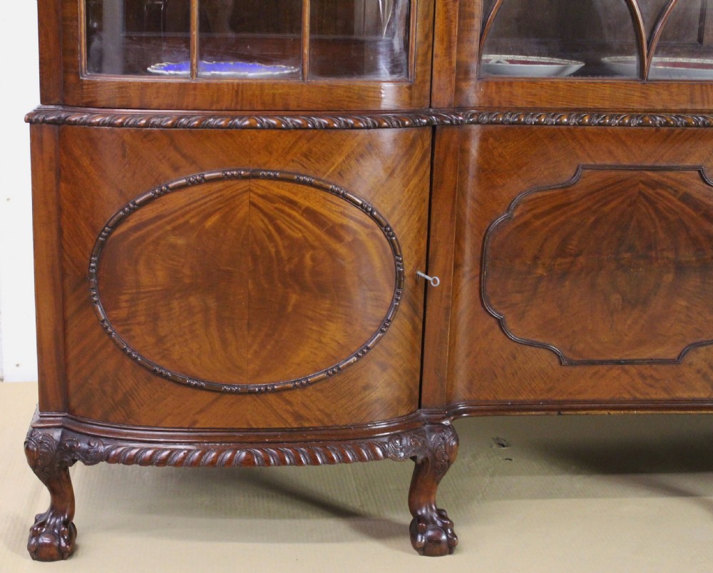 Large Chippendale Style Mahogany Display Cabinet View VII