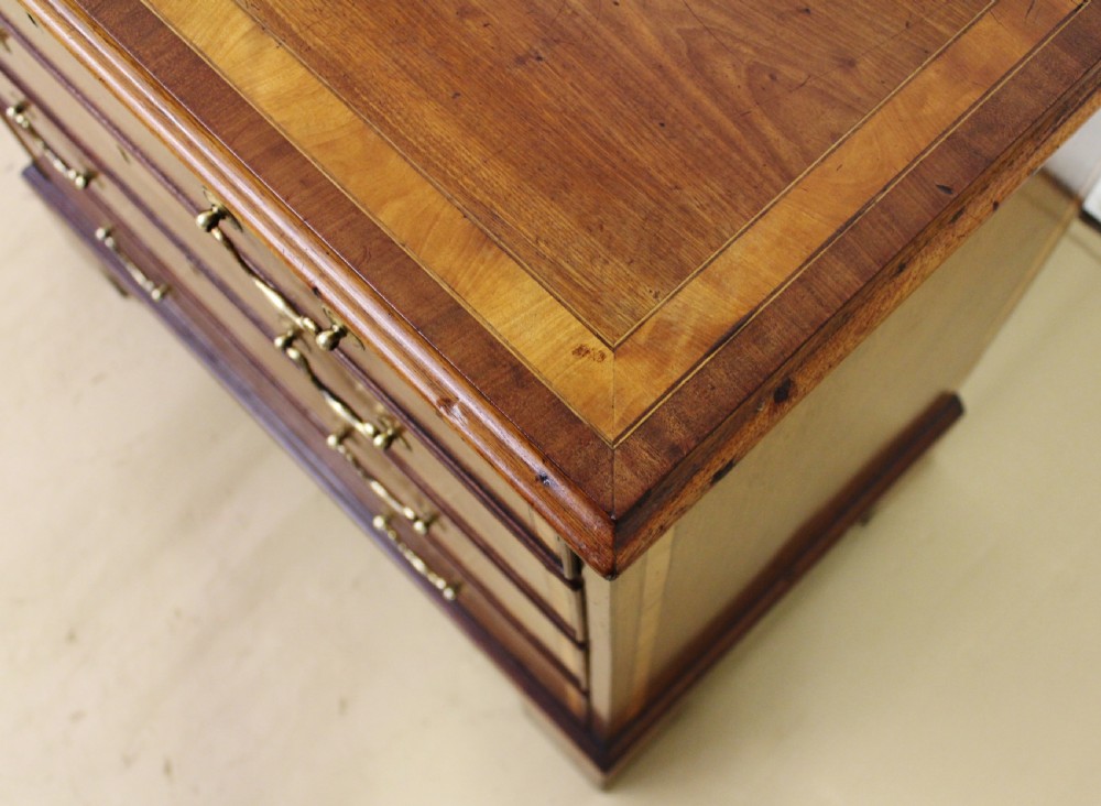 Inlaid Mahogany George III Bachelors Chest of Drawers View IX