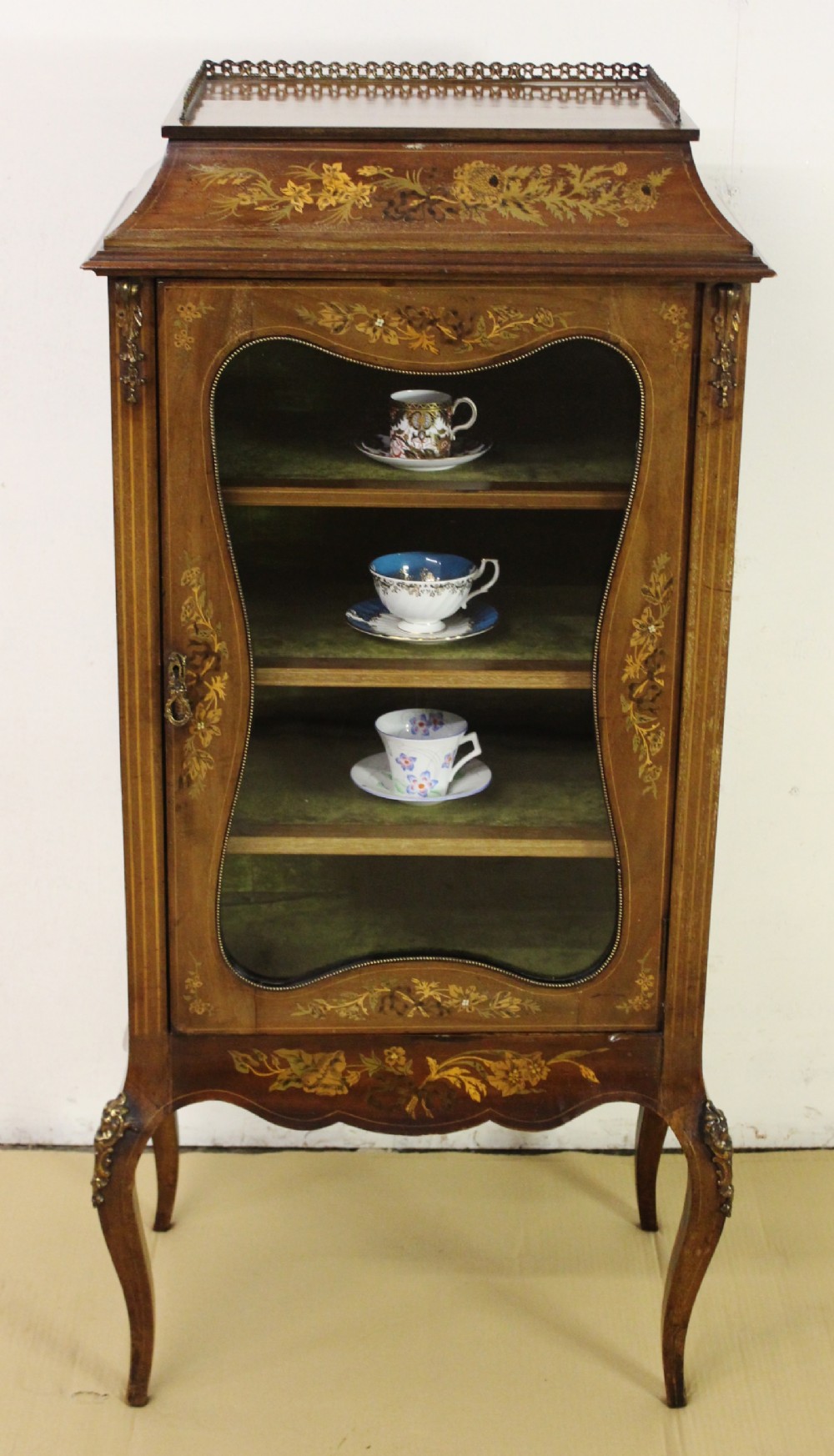 Inlaid Mahogany Vitrine