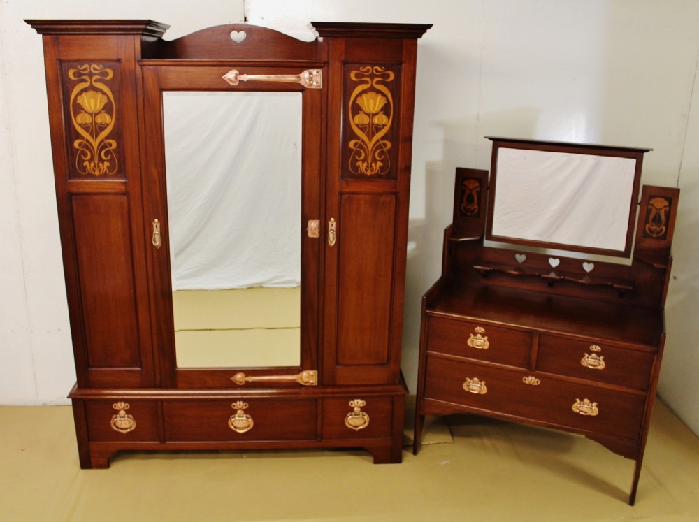 Shapland and Petter 2 Piece Bedroom Set 