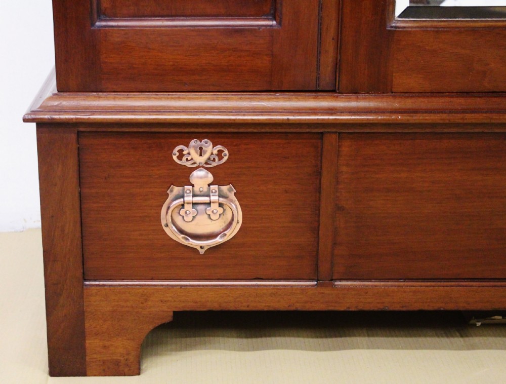 Shapland and Petter 2 Piece Bedroom Set  View IX