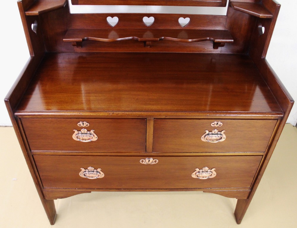 Shapland and Petter 2 Piece Bedroom Set  View XV