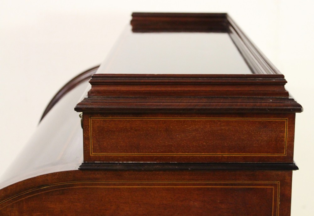 Inlaid Mahogany Cylinder Bureau by Jas Shoolbred View XVI