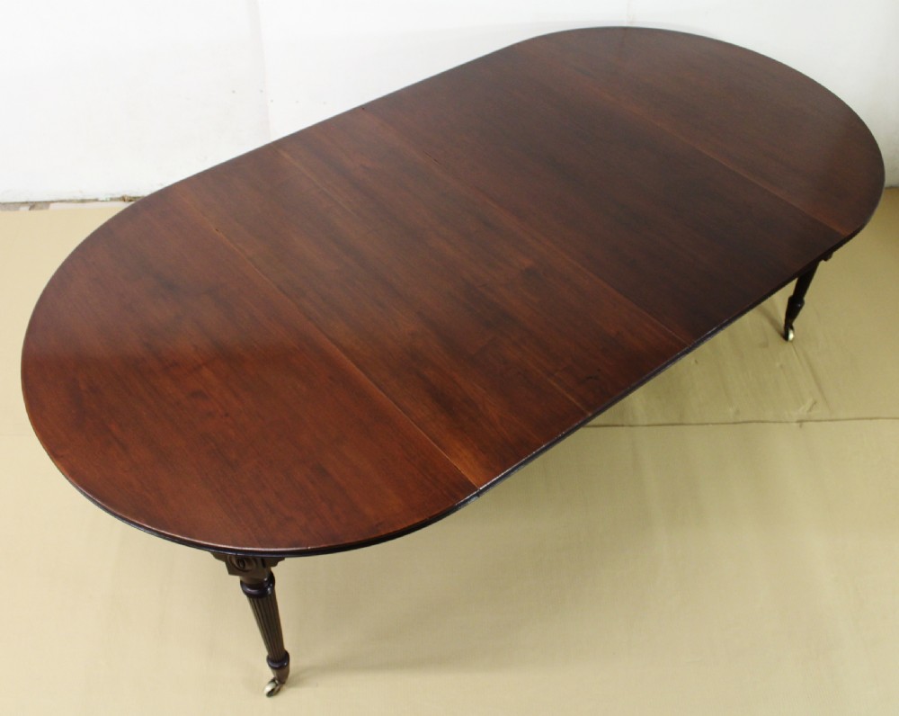 Mahogany Extending Dining Table on Reeded Legs View XII