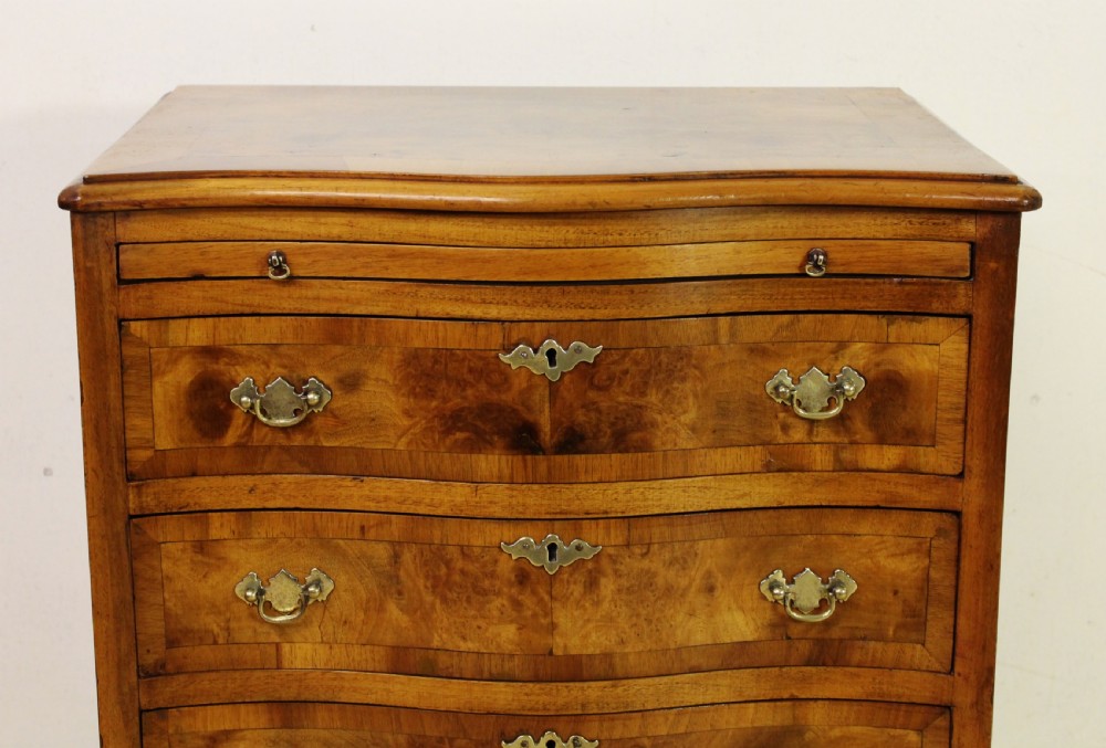 Burr Walnut Serpentine Bachelors Chest of Drawers View VII