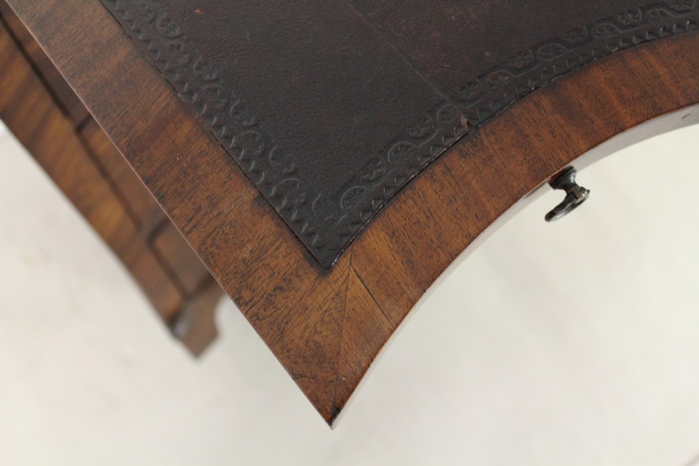 Mahogany Serpentine Fronted Chest on Chest View XV