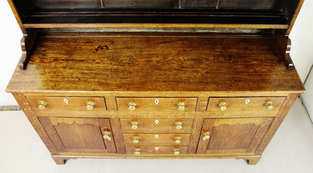 Early 19th Century English Oak Dresser View II