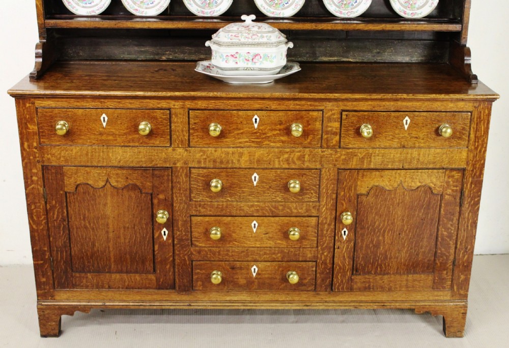 Early 19th Century English Oak Dresser View VIII