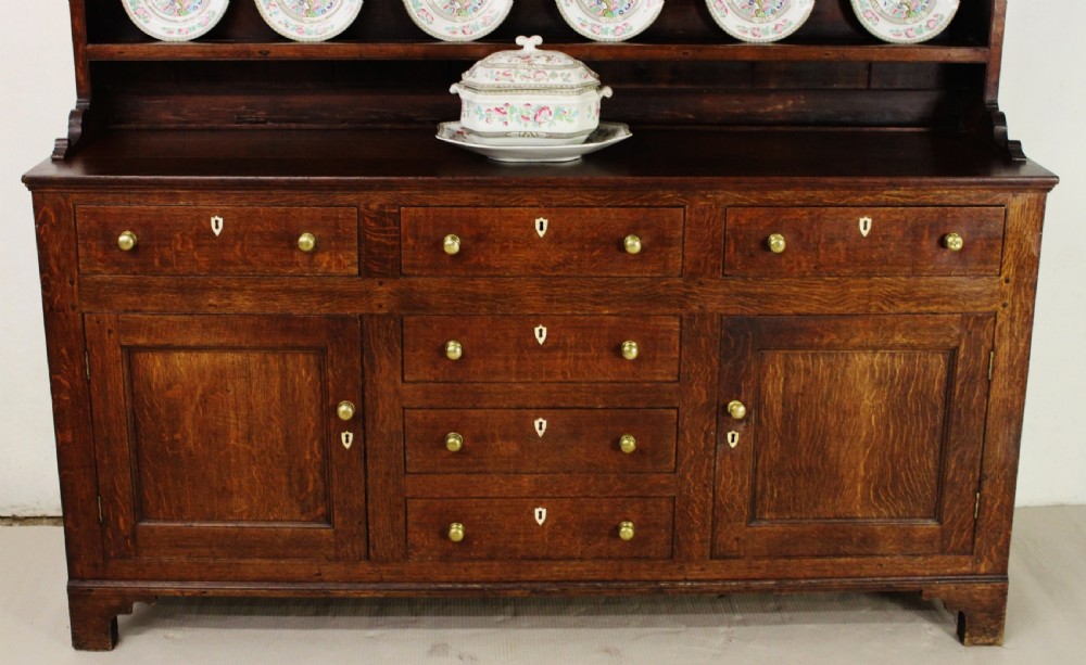 Early 19th Century Welsh Oak Dresser View III