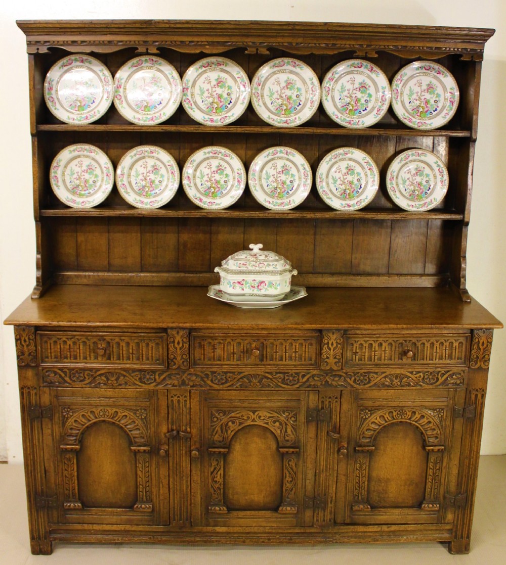 Ipswich Oak Dresser