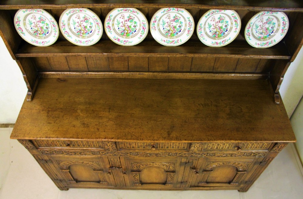Ipswich Oak Dresser View IV