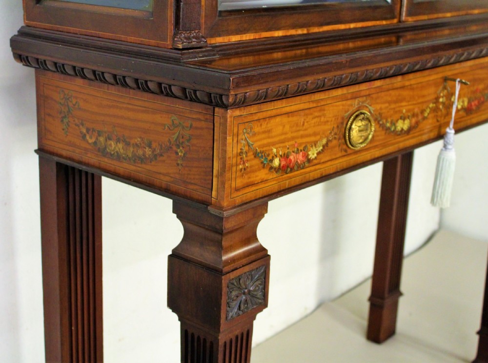 Neo Classical Mahogany Display Cabinet View XV