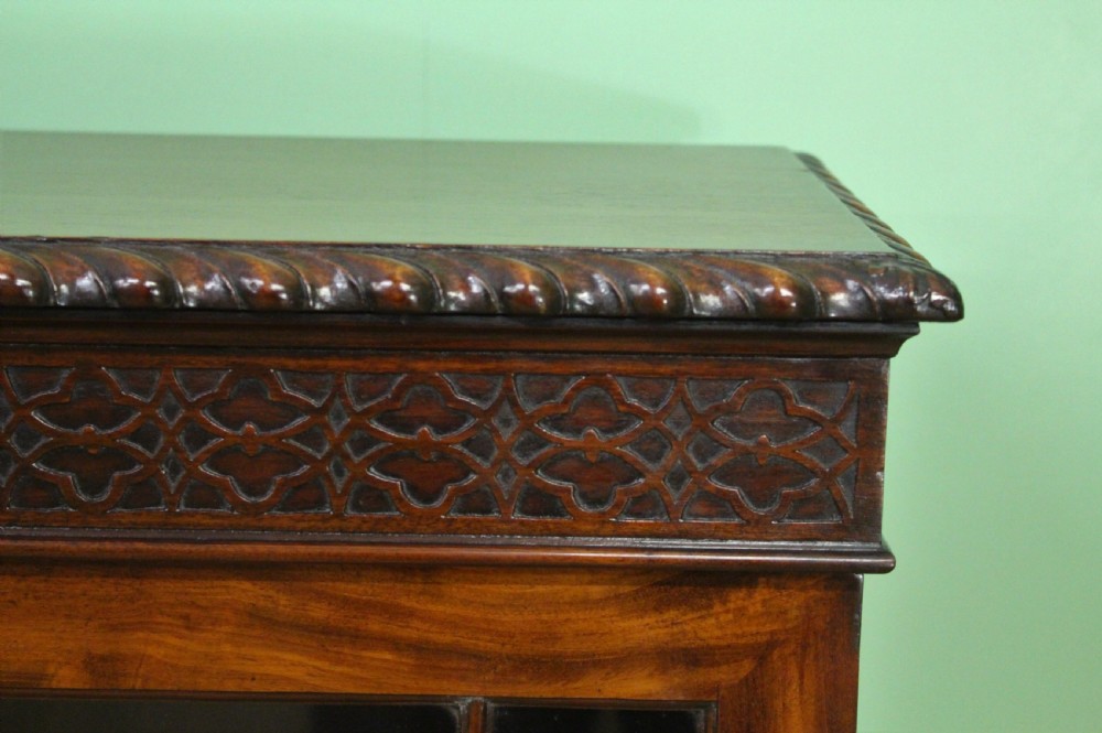 Victorian Break Fronted Glazed Mahogany Bookcase View XI