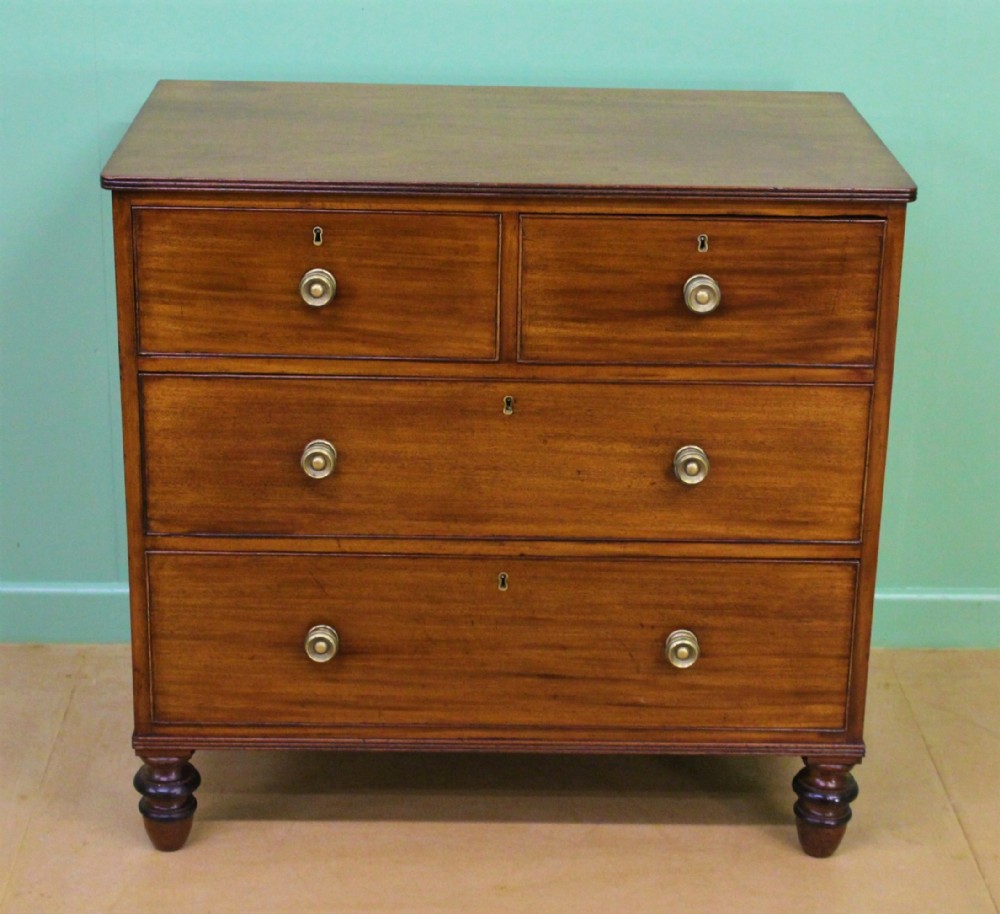 Georgian Mahogany Chest of Drawers