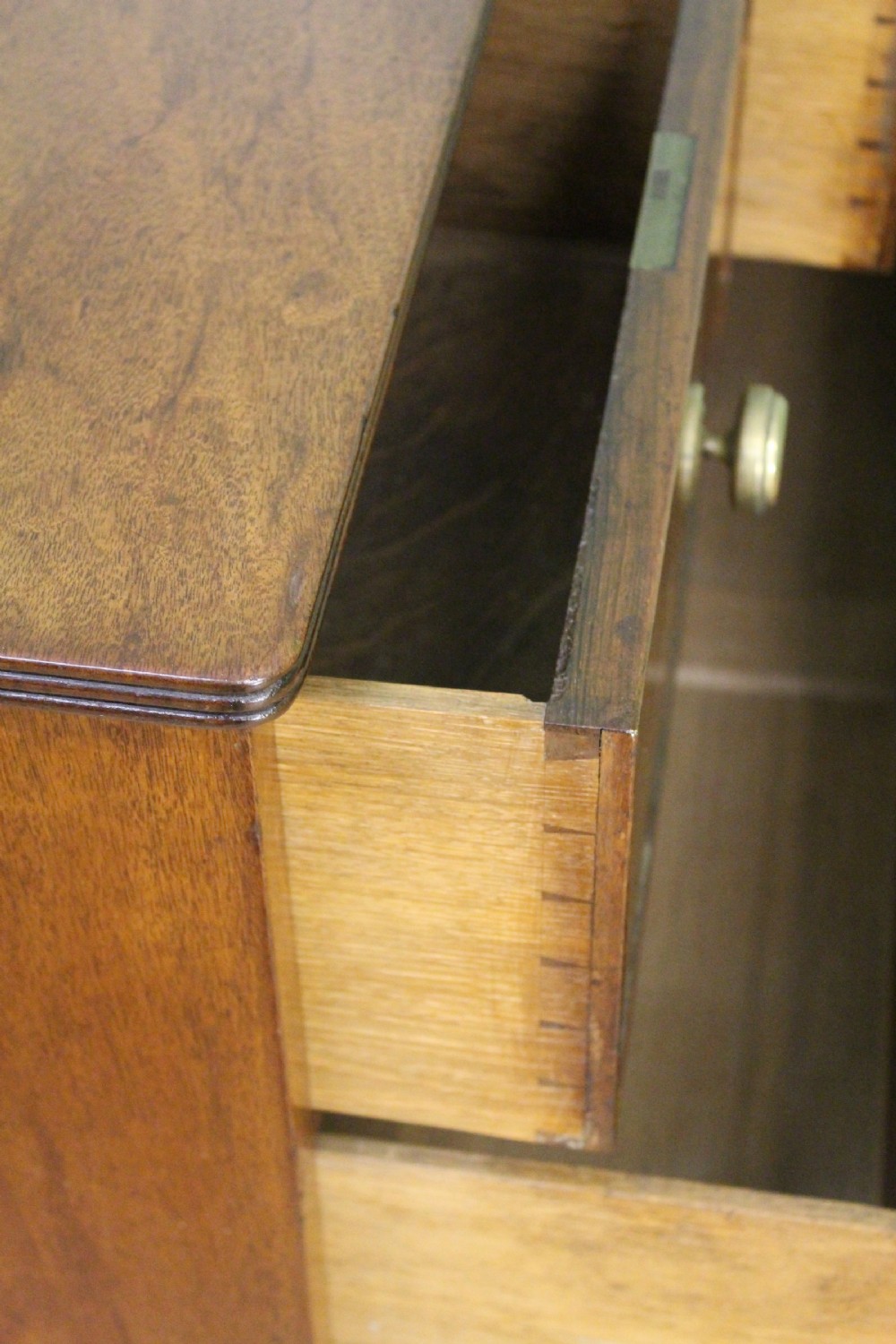 Georgian Mahogany Chest of Drawers View XV