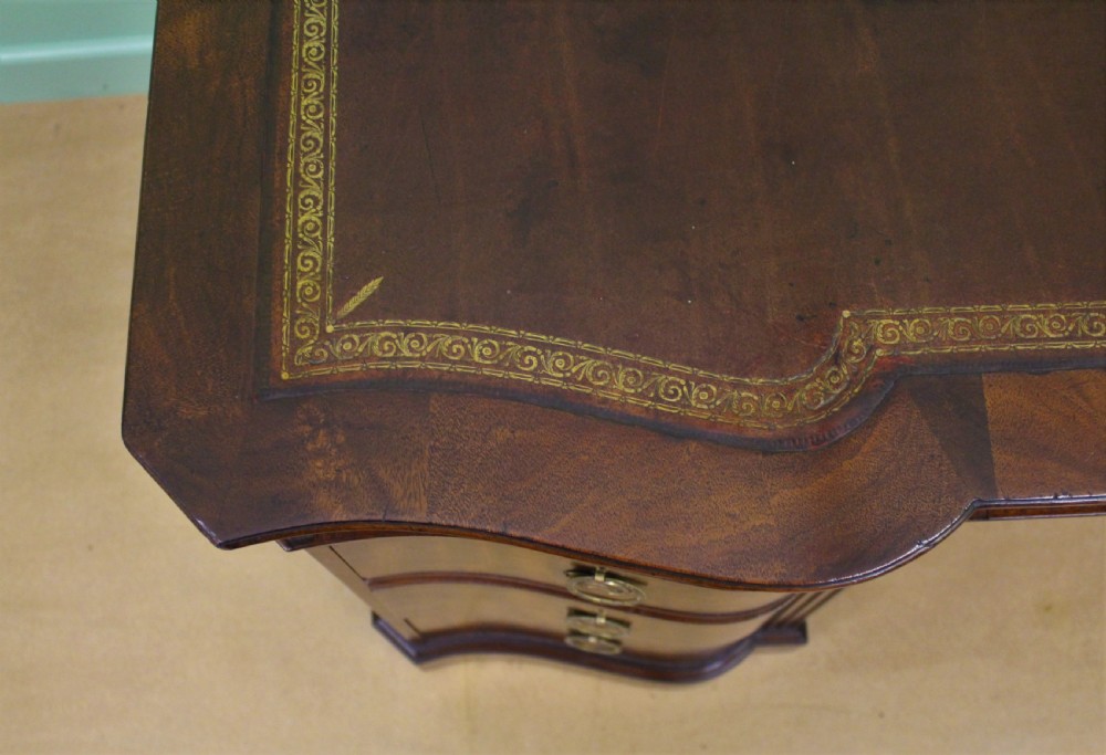 Serpentine Fronted Pedestal Desk by Waring and Gillow View IX
