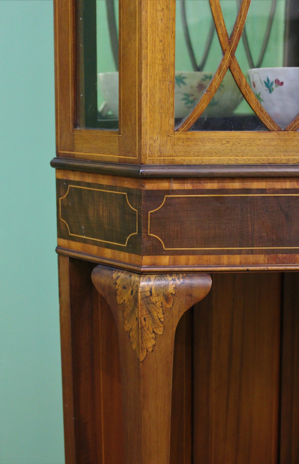 Edwardian Inlaid Mahogany Display Cabinet View XI
